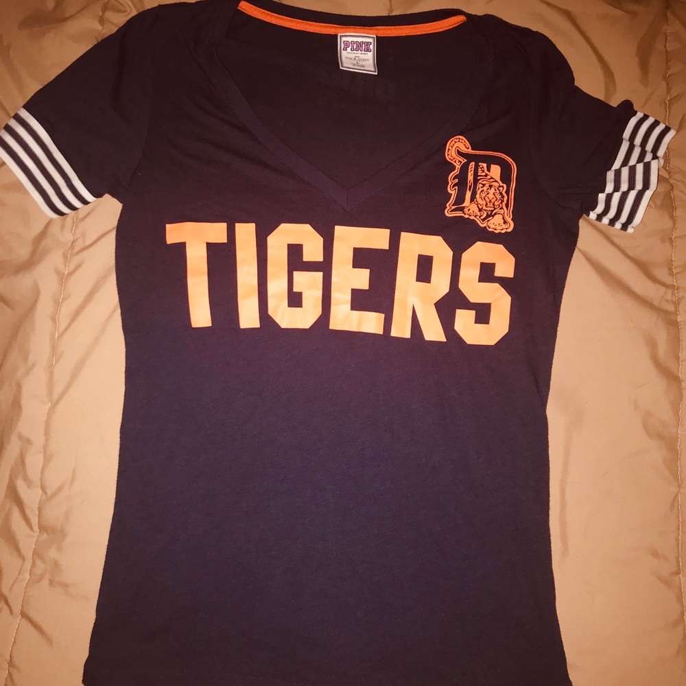 VS Pink Detroit Tigers Tee Sz Lg